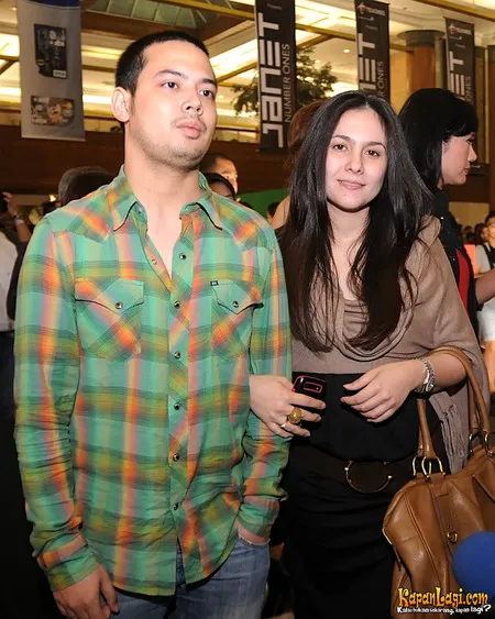 Foto Wulan Guritno
