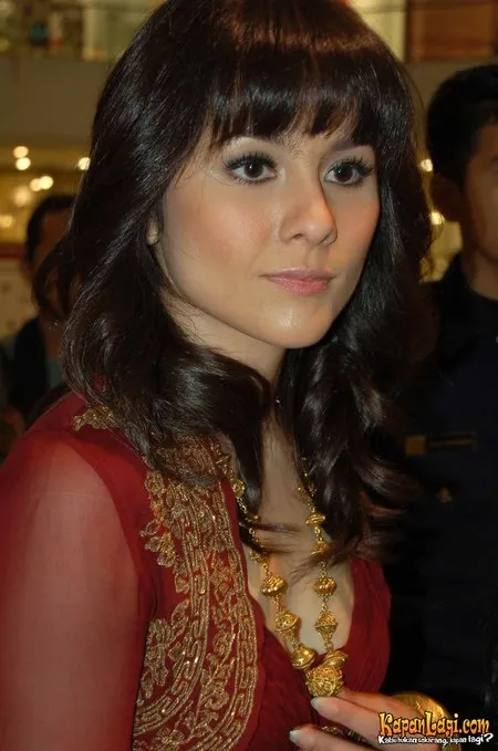 Foto Wulan Guritno