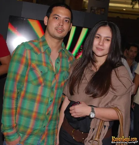 Foto Wulan Guritno