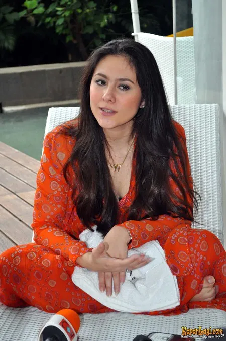 Foto Wulan Guritno