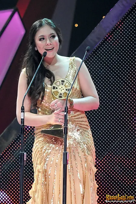Foto Wulan Guritno