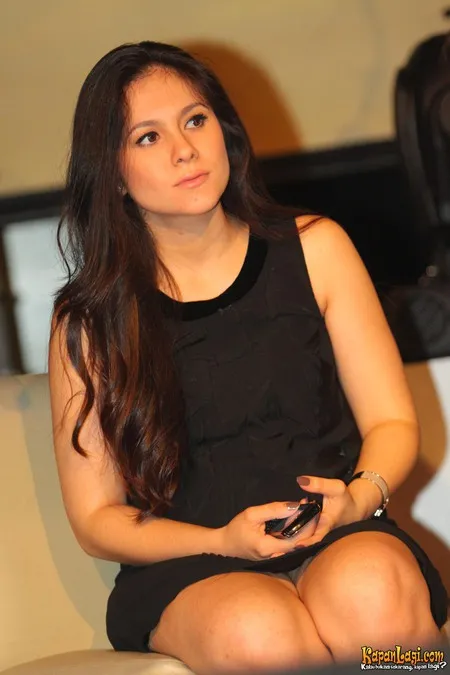 Foto Wulan Guritno