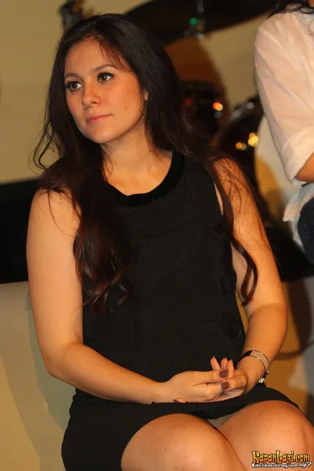 Foto Wulan Guritno