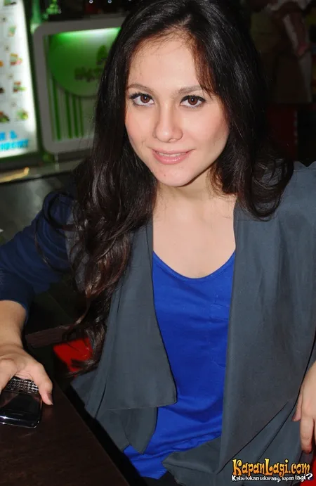 Foto Wulan Guritno