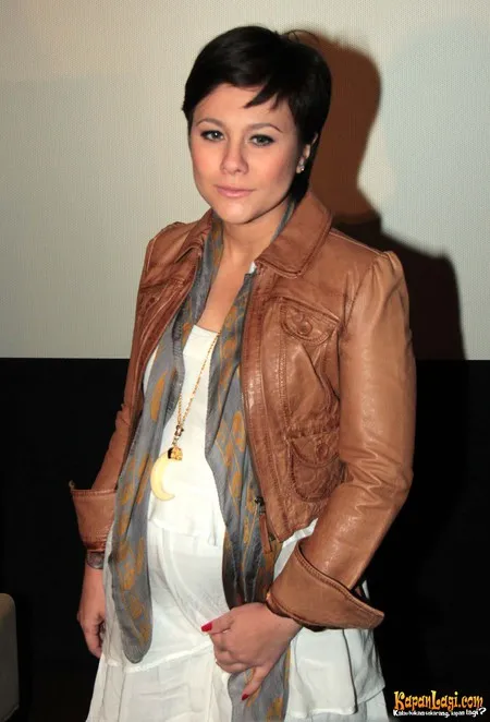 Foto Wulan Guritno