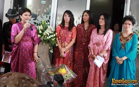 Foto Wulan Guritno
