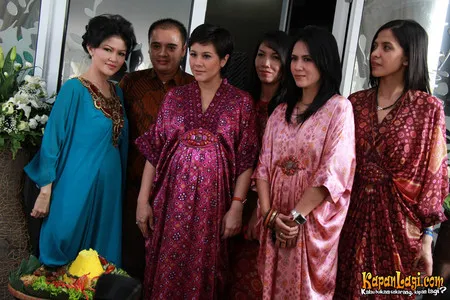 Foto Wulan Guritno