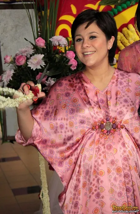 Foto Wulan Guritno