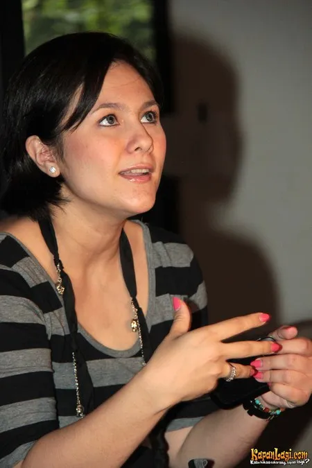 Foto Wulan Guritno