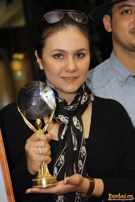 Foto Wulan Guritno