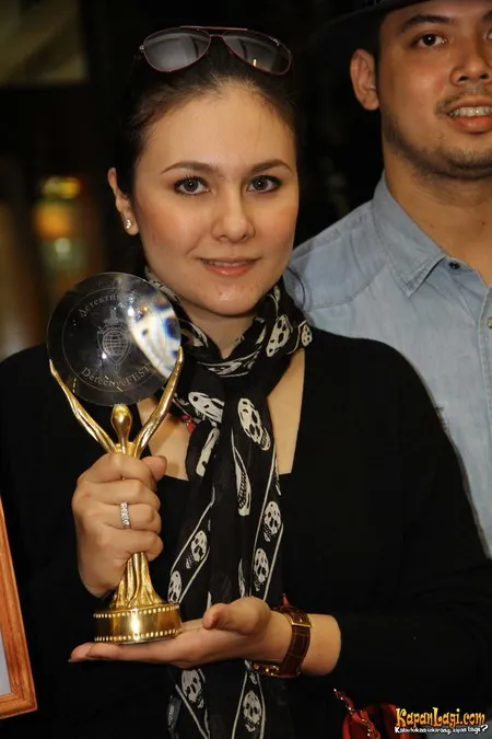 Foto Wulan Guritno