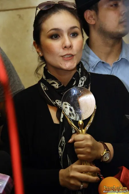 Foto Wulan Guritno
