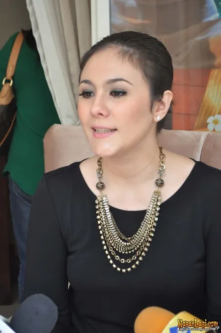 Foto Wulan Guritno
