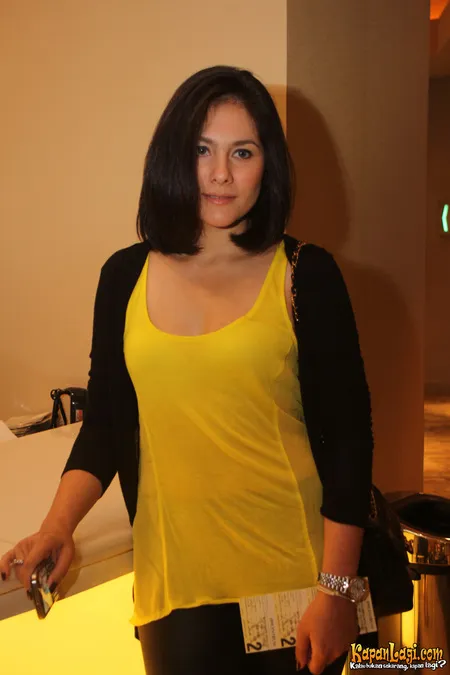 Foto Wulan Guritno