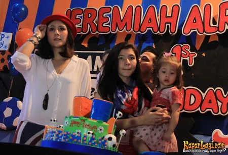 Foto Wulan Guritno