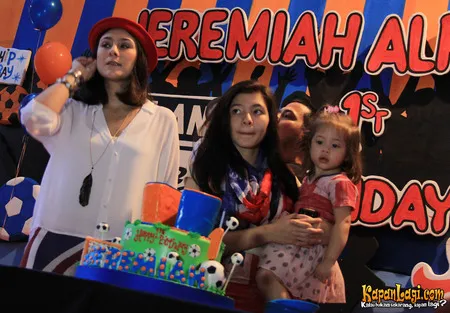 Foto Wulan Guritno