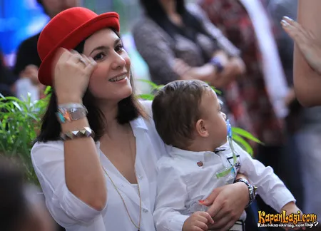 Foto Wulan Guritno