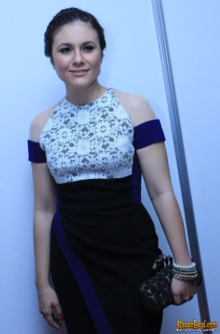 Foto Wulan Guritno