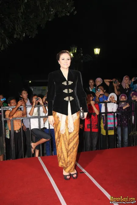 Foto Wulan Guritno