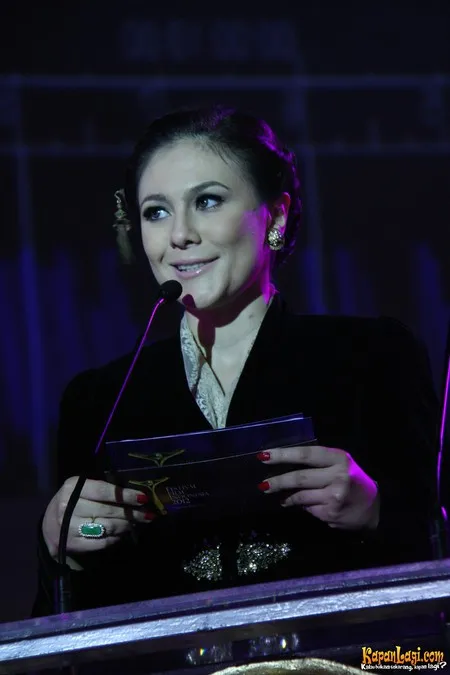 Foto Wulan Guritno