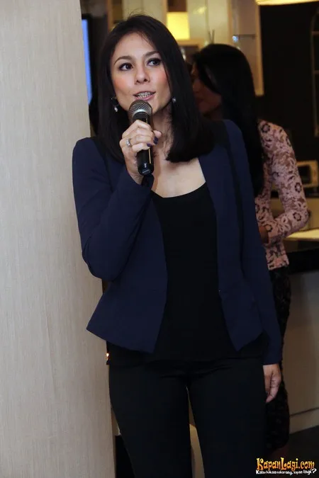 Foto Wulan Guritno