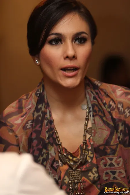 Foto Wulan Guritno
