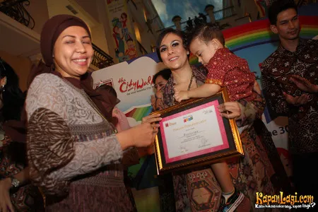 Foto Wulan Guritno