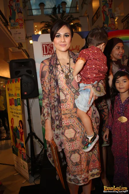 Foto Wulan Guritno