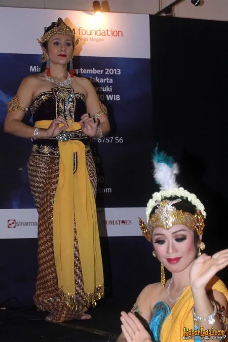 Foto Wulan Guritno