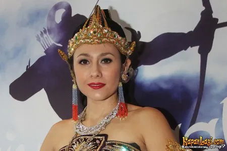 Foto Wulan Guritno