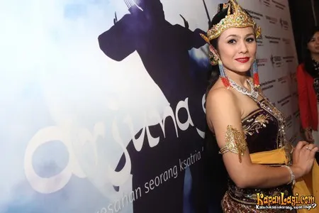 Foto Wulan Guritno