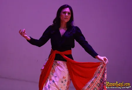 Foto Wulan Guritno