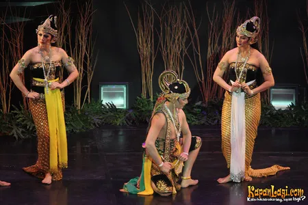 Foto Wulan Guritno