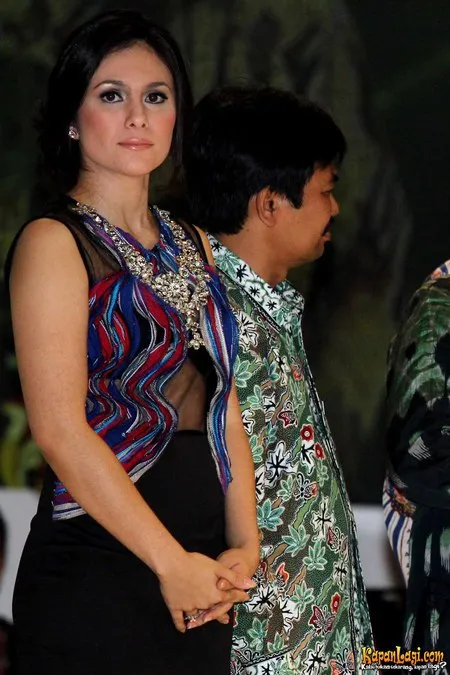 Foto Wulan Guritno