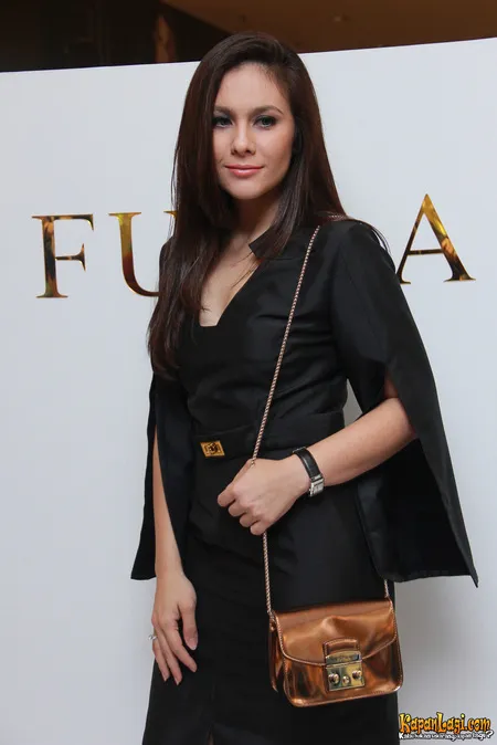Foto Wulan Guritno