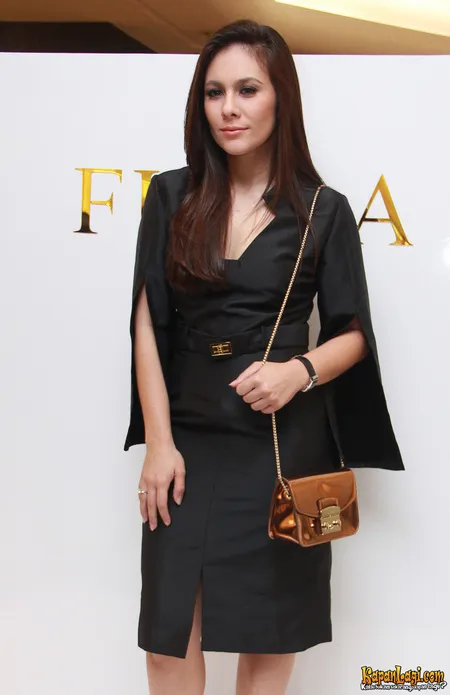 Foto Wulan Guritno