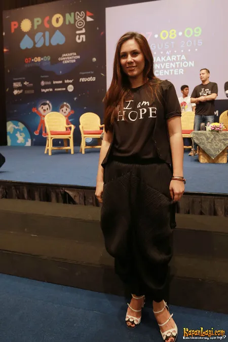 Foto Wulan Guritno