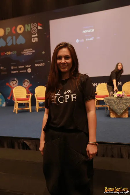 Foto Wulan Guritno