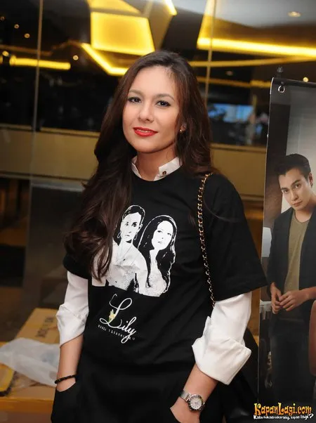 Foto Wulan Guritno