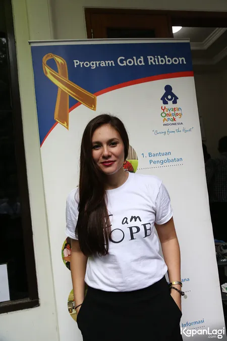Foto Wulan Guritno
