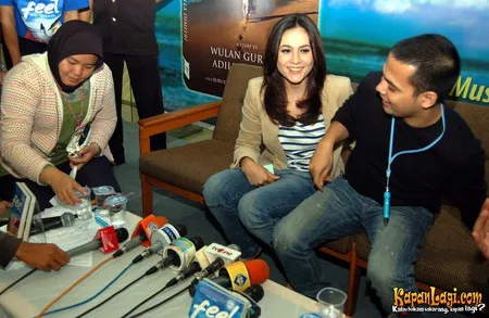 Foto Wulan Guritno