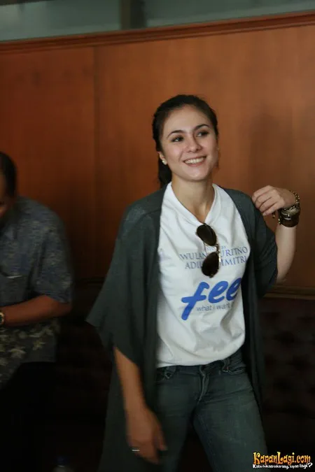Foto Wulan Guritno