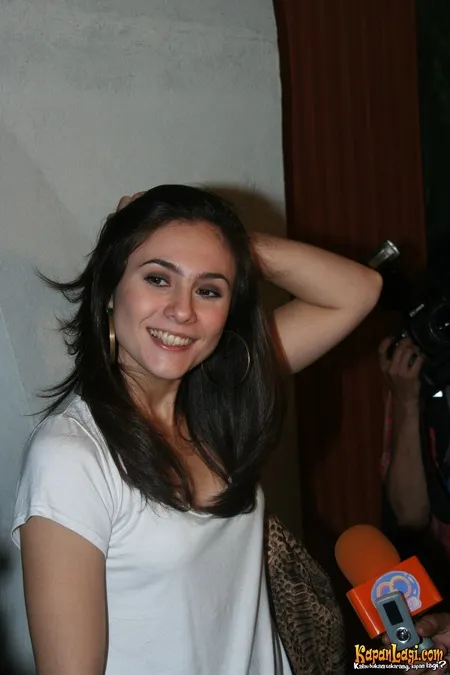 Foto Wulan Guritno