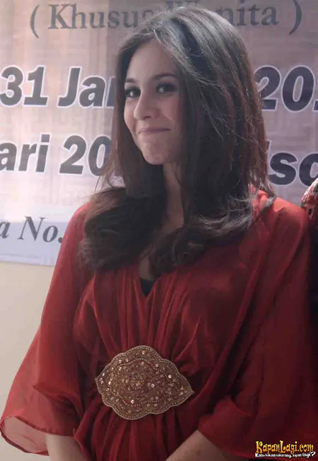 Foto Wulan Guritno