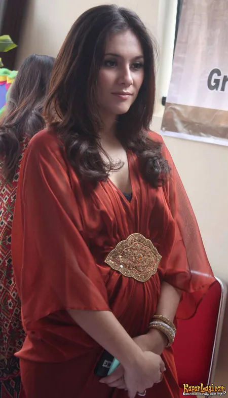 Foto Wulan Guritno