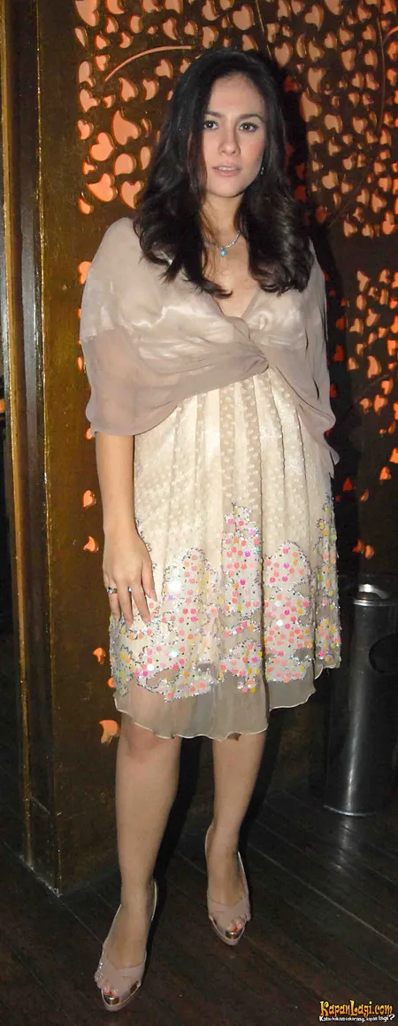 Foto Wulan Guritno