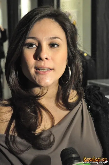 Foto Wulan Guritno