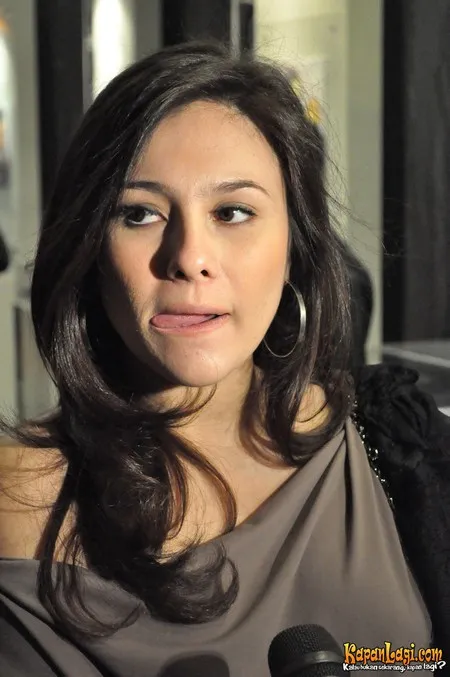 Foto Wulan Guritno