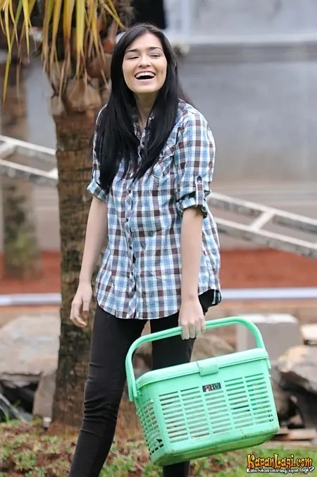 Foto Yasmine Wildblood