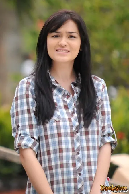 Foto Yasmine Wildblood